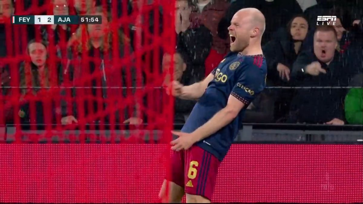 گل دوم آژاکس به فاینورد (کلاسن)