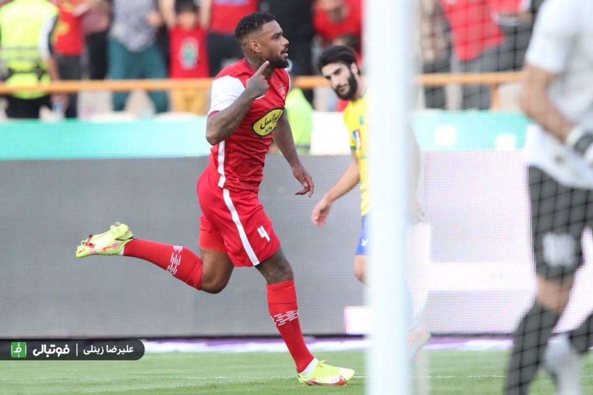 پرسپولیس به لوکادیا آی تی سی نمیدهد