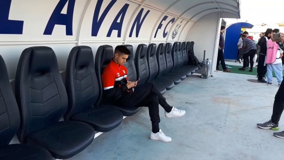 اختصاصی/ ورود بازیکنان ملوان و تراکتور به ورزشگاه