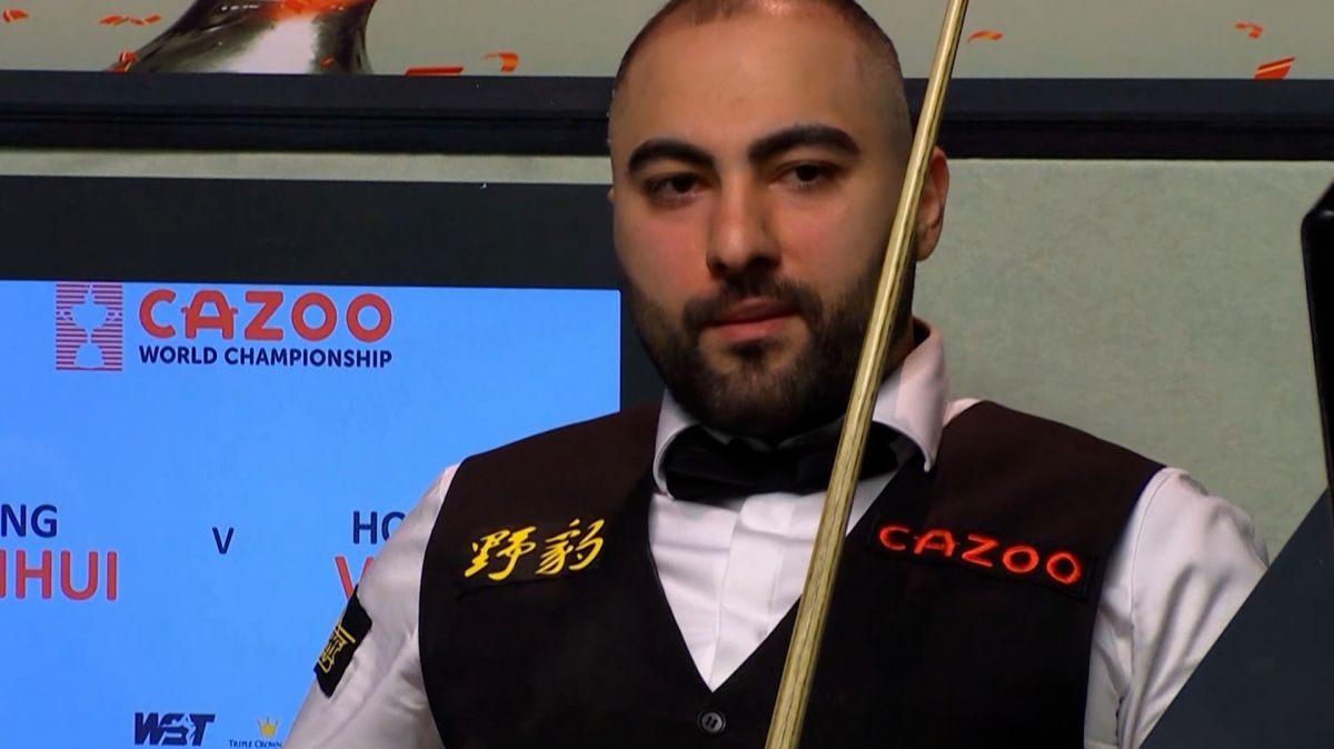 برد تاریخی حسین وفایی مقابل حریف چینی در مسابقات اسنوکر قهرمانی جهان