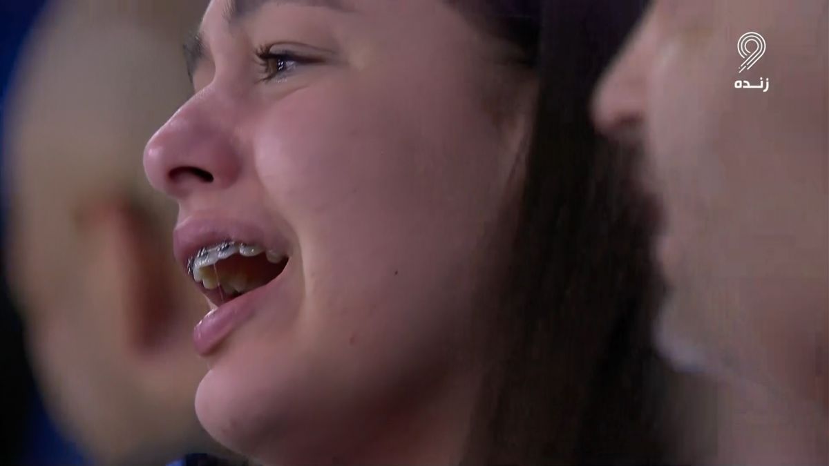 شادی بازیکنان میلان پس از صعود به نیمه نهایی لیگ قهرمان و غم و اندوه بازیکنان ناپولی