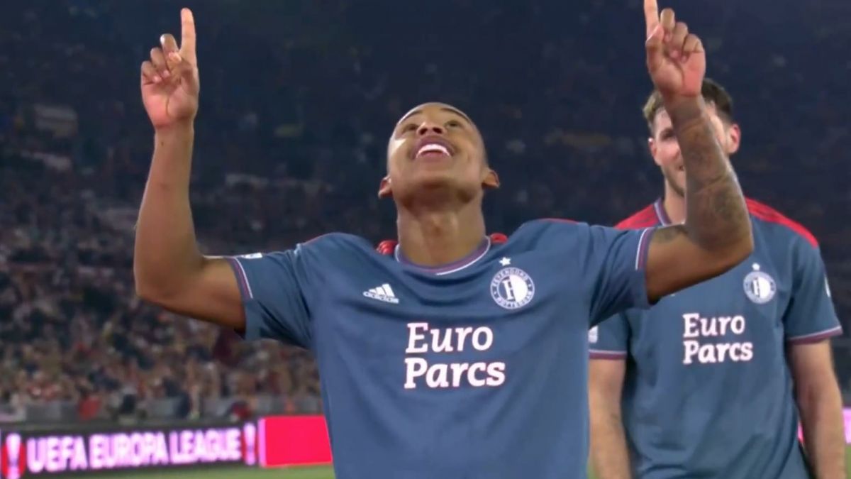 گل اول فاینورد به رم (پایکسآئو)