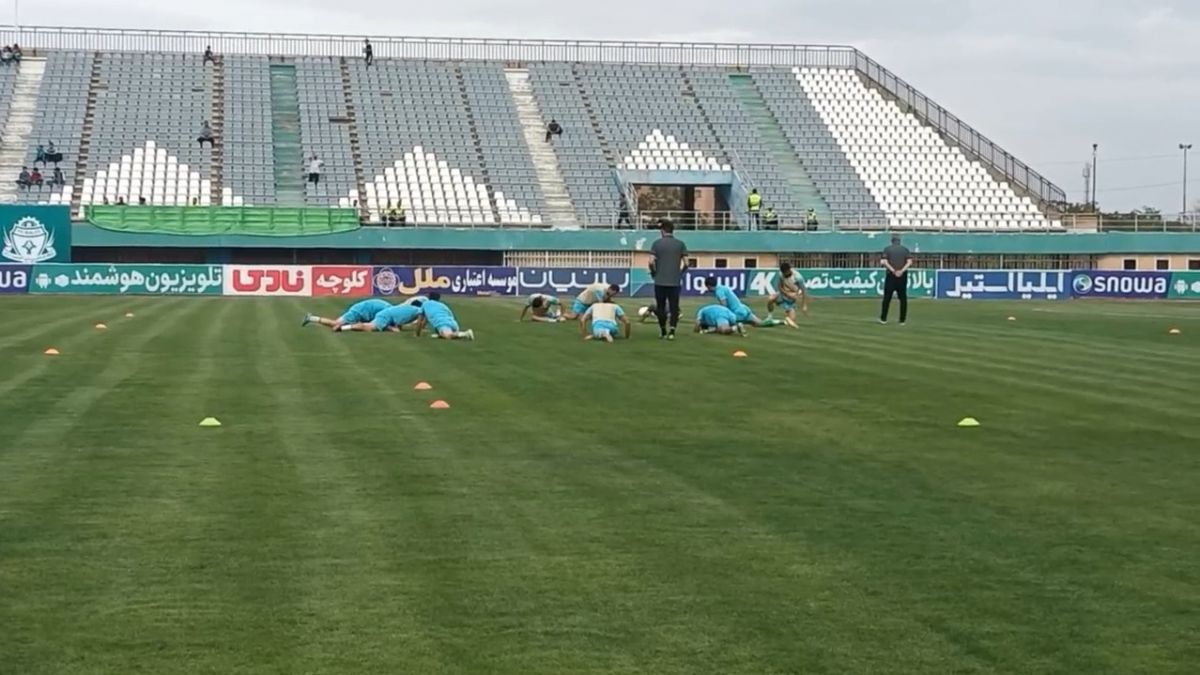 اختصاصی/ گرم کردن بازیکنان پیش از تقابل آلومینیوم اراک و ذوب آهن