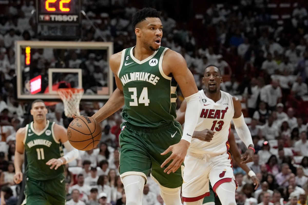 پلیآف NBA/ شکست لیکرز و حذف زودهنگام بهترین تیم شرق