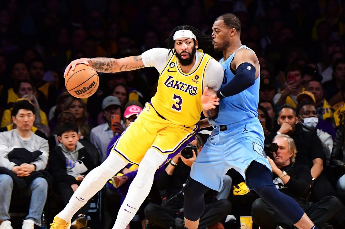 پلیآف NBA/ پادشاه پوست خرس را کند/ خطرناک شدن وضعیت گلدن استیت