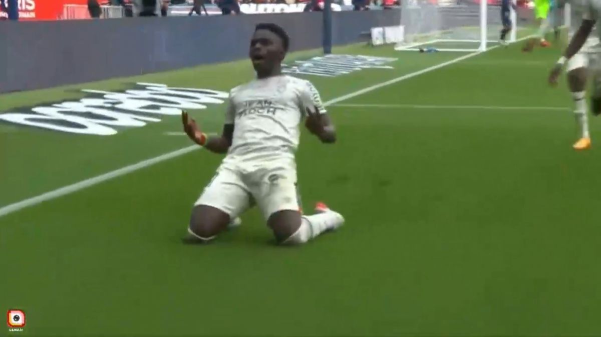 گل سوم لوریان به پاری سن ژرمن (بامبا)