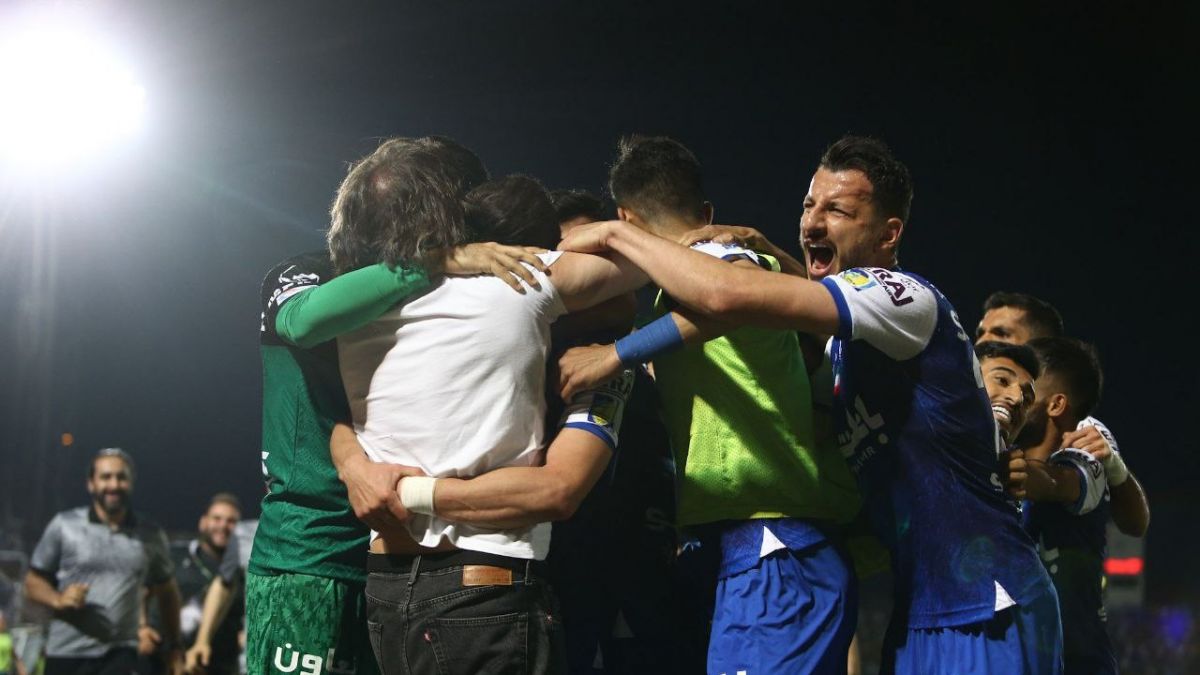 کلیپ جذاب و اختصاصی فوتبالی از بازی پارس جنوبی ۰-۱ استقلال