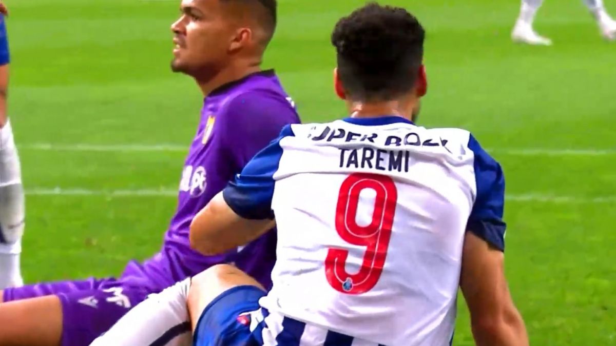 ضربه سر طارمی با بدشانسی وارد دروازه نشد!