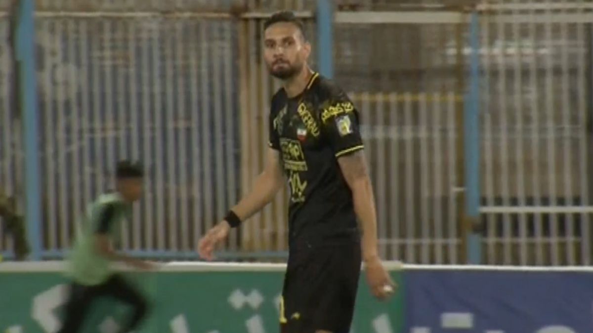 گل اول سپاهان به نفت مسجدسلیمان (جونیور)