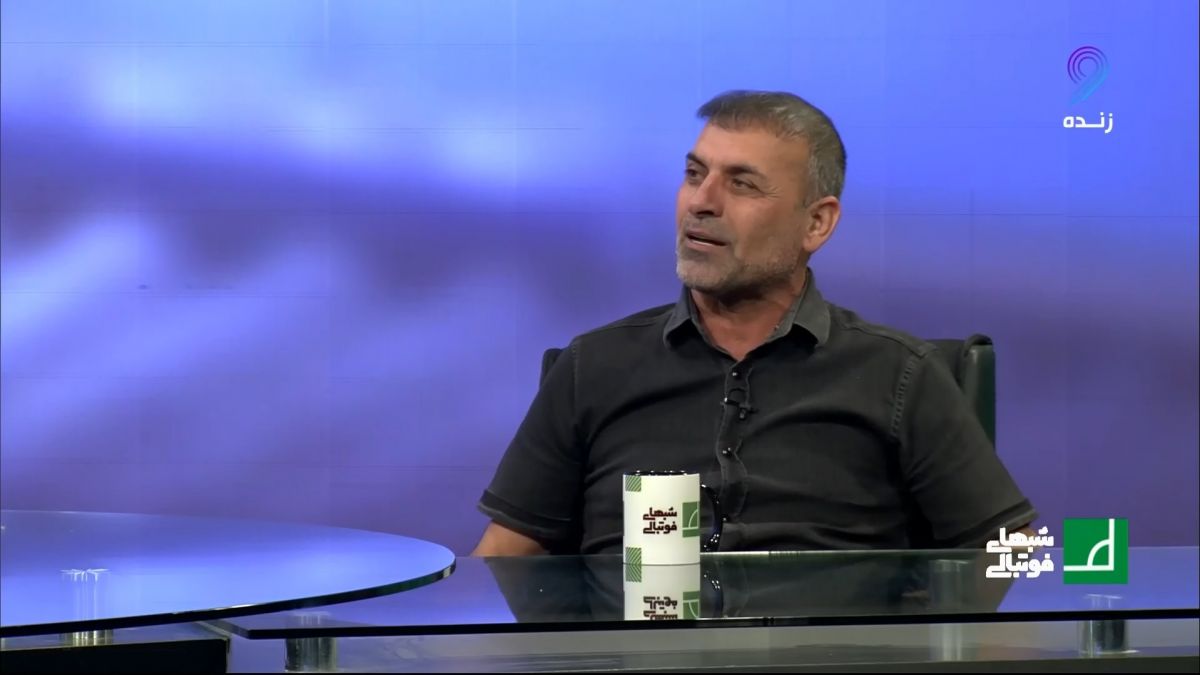 شبهای فوتبالی/ عبدالله ویسی: من اگر ساپینتو را در خیابان می دیدم فکر می کردم دیوانه است، ادب و فرهنگ ندارد، من یک ایرانی هستم و نیازی ندارم به تو پاسپورت نشان بدهم، من به بخاطر هواداران استقلال جواب ساپینتو را ندادم