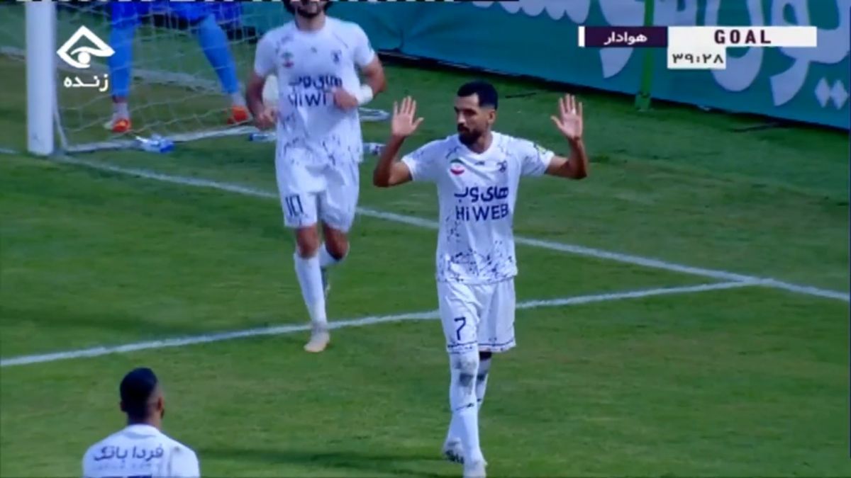 گل اول هوادار به نساجی (محمدی با اشتباه عجیب حقیقی)