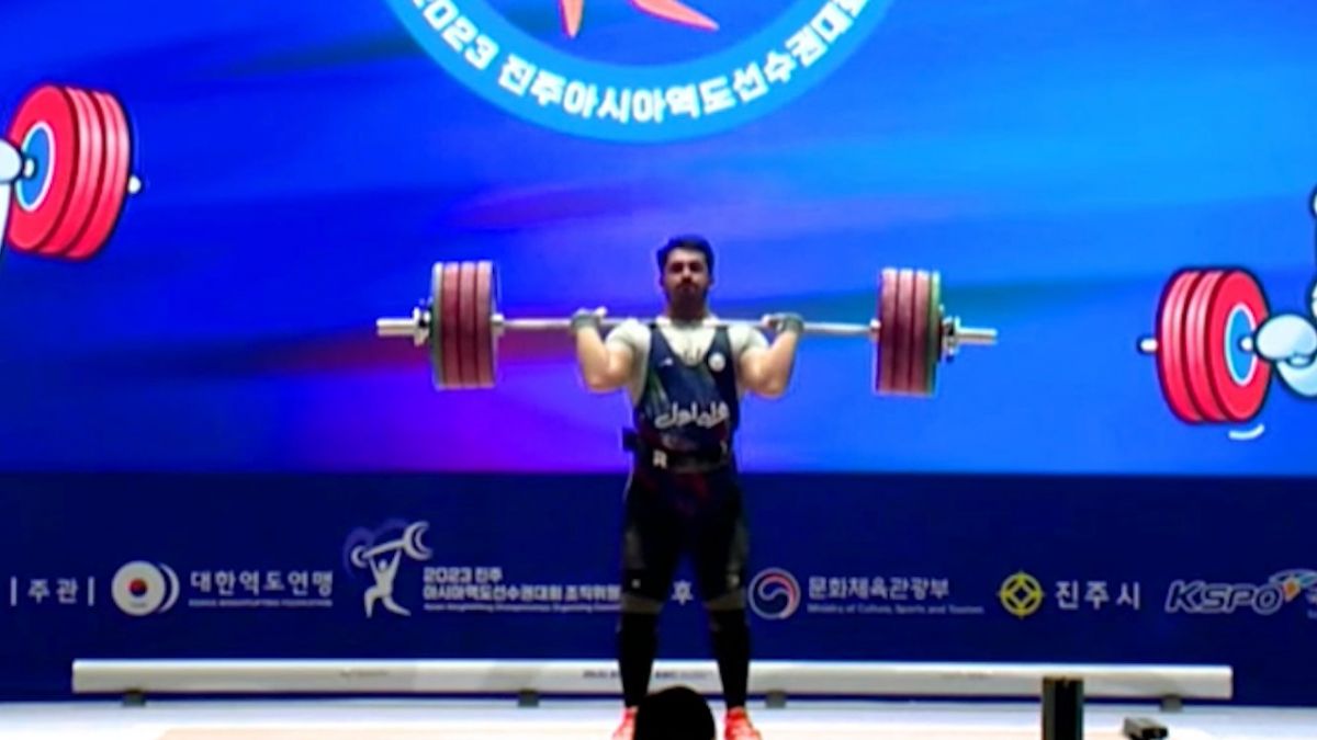 عملکرد امیر عزیزی در دسته 109 کیلوگرم وزنه برداری قهرمانی آسیا