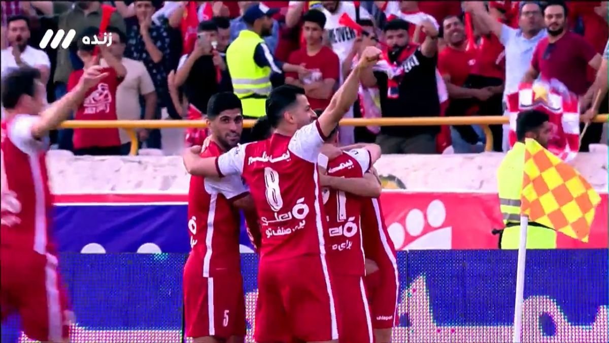 گل اول پرسپولیس به گل گهر توسط مهدی ترابی