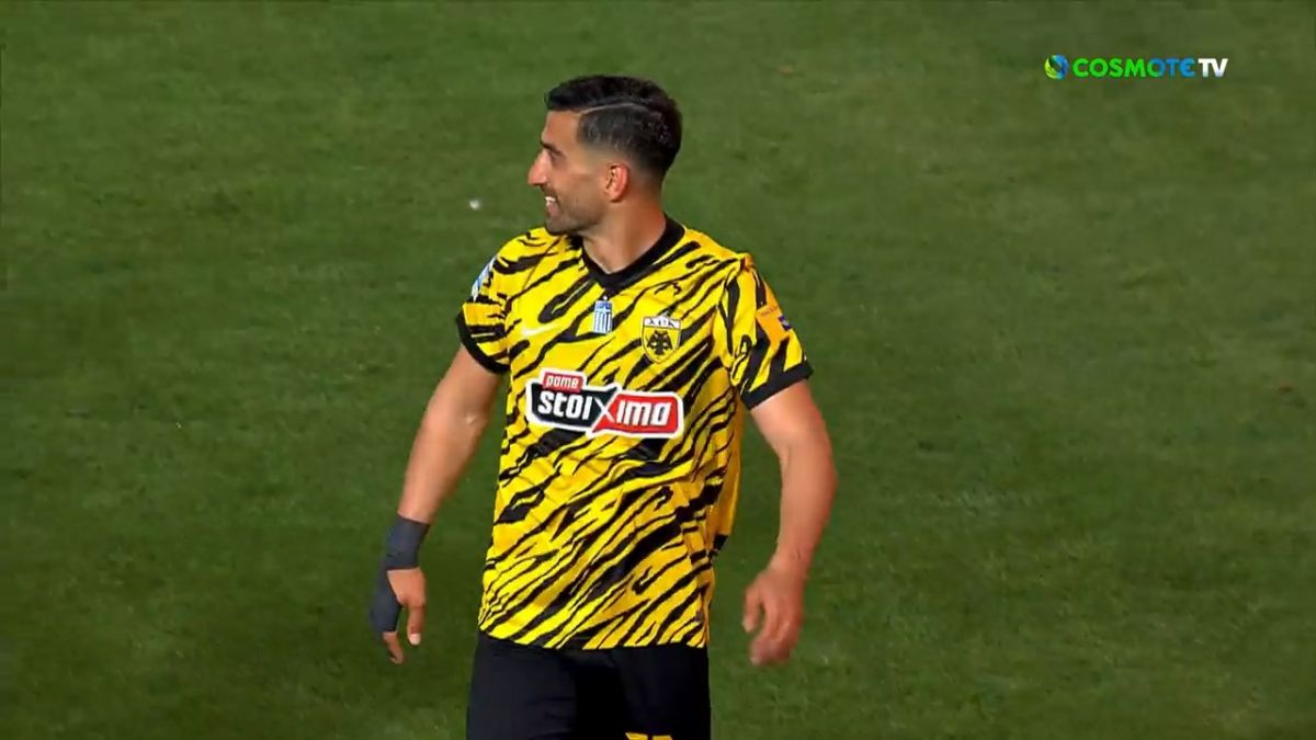 جشن قهرمانی آا ک آتن در لیگ یونان همراه با احسان حاج صفی و میلاد محمدی