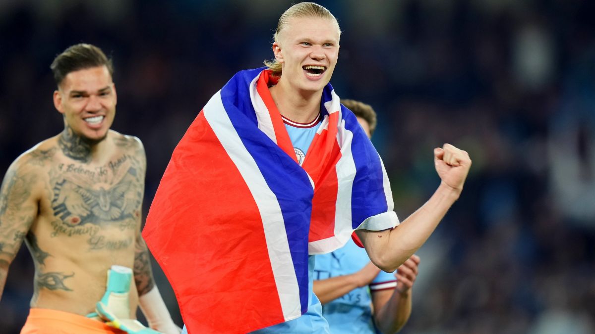 سوت پایان بازی و جشن راهیابی بازیکنان منچسترسیتی به فینال لیگ قهرمانان اروپا