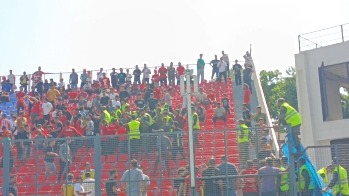 اختصاصی/ درگیری بین هوادارهای پرسپولیس و نساجی