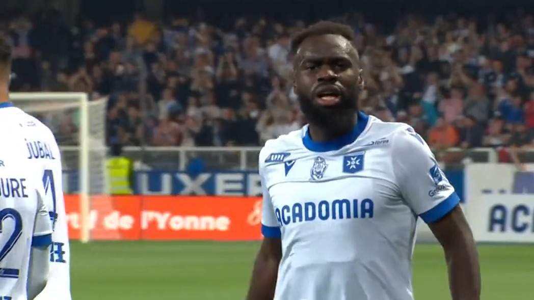 گل اول اوسر  به پاری سن ژرمن (سینایوکو)