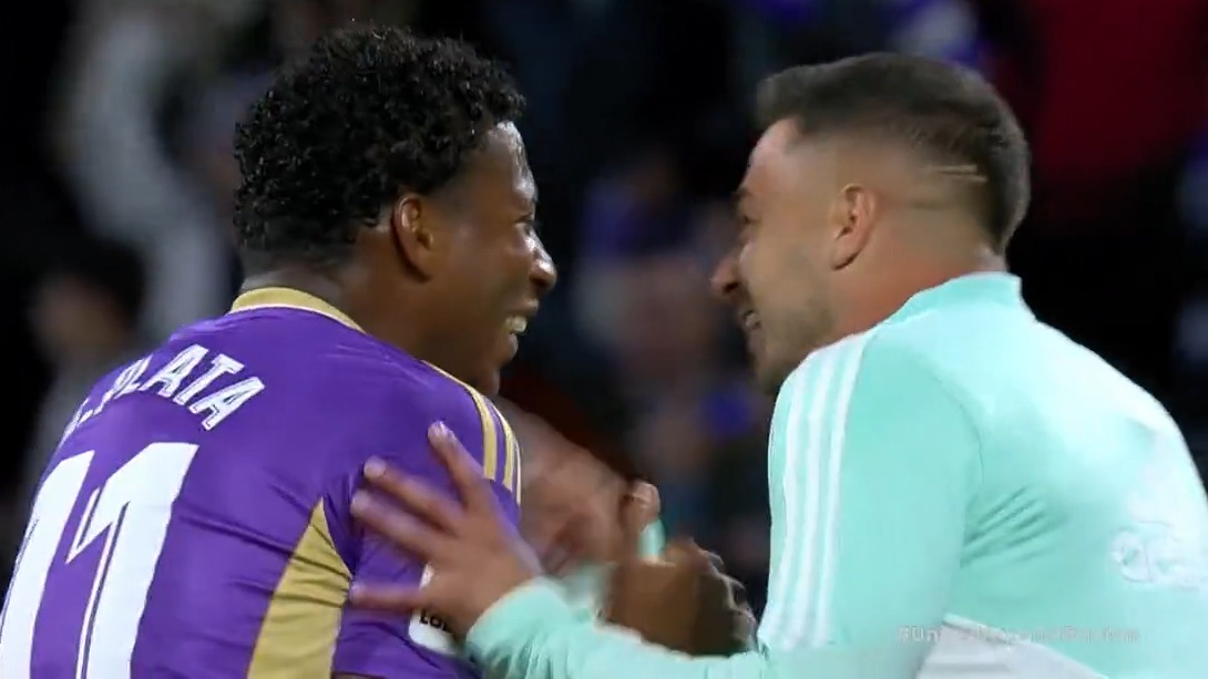 گل سوم وایادولید به بارسلونا (پلاتا)