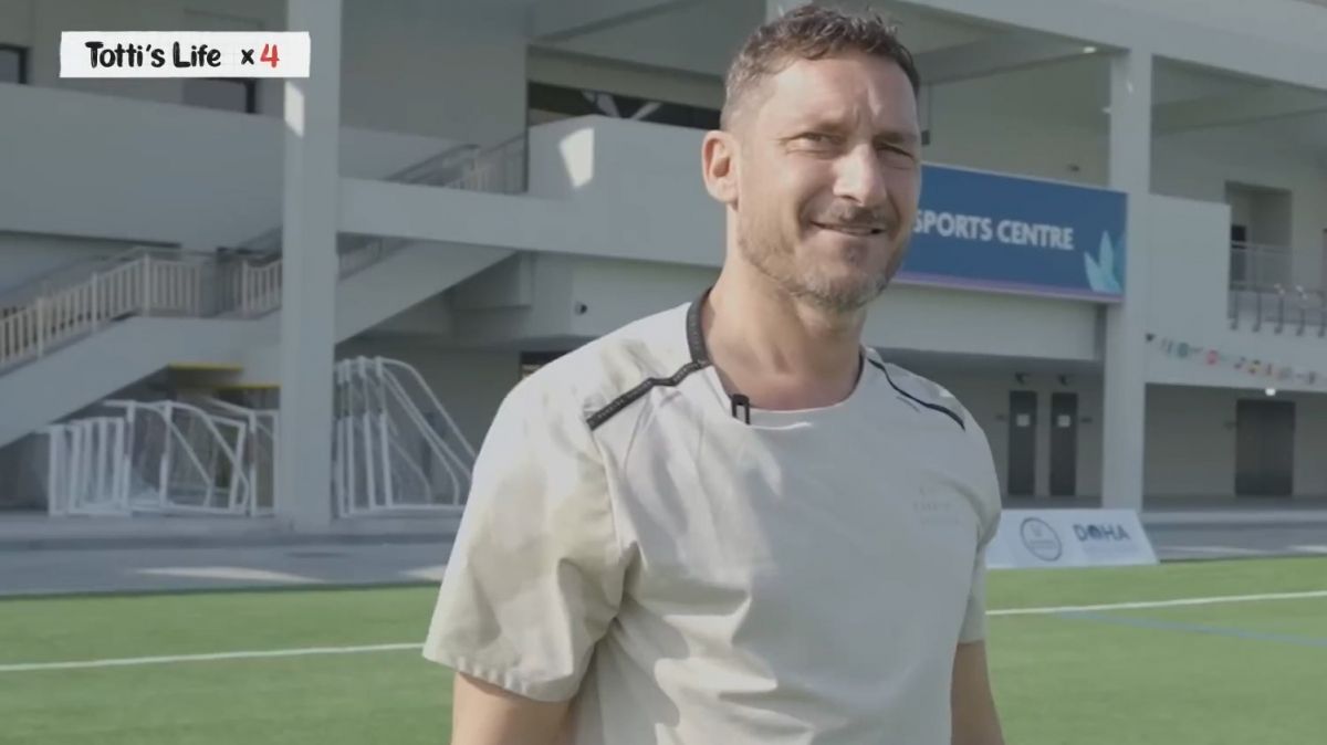 ضربه زدن به توپ از فواصل دور و نزدیک با حضور فرانچسکو توتی