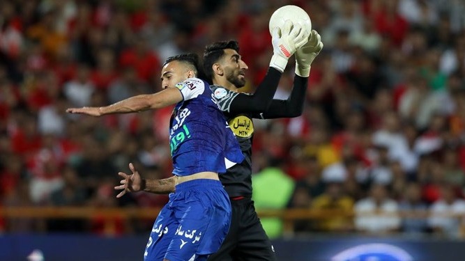 اشک بیرانوند درآمد/ اعتراض استقلالیها به گل پرسپولیس