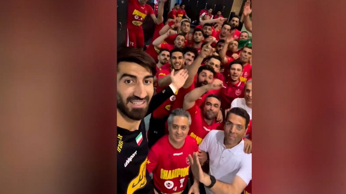 رختکن پرسپولیس پس از برتری مقابل استقلال و قهرمانی در جام حذفی