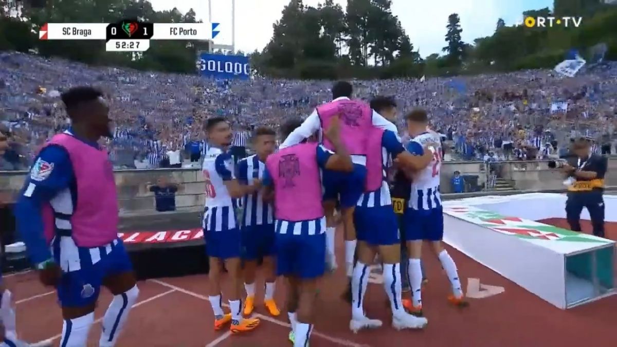 گل اول پورتو به براگا (گل به خودی هورتا)