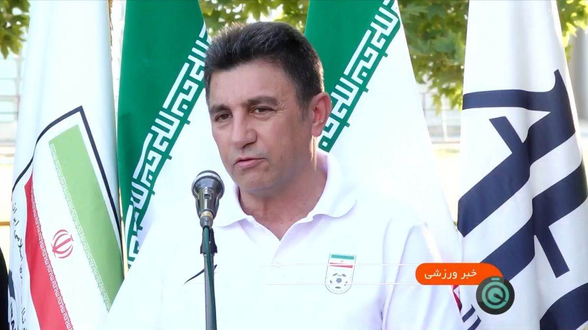 حواشی بدرقه تیم ملی نوجوانان به رقابت های قهرمانی آسیا با حضور قلعه نویی