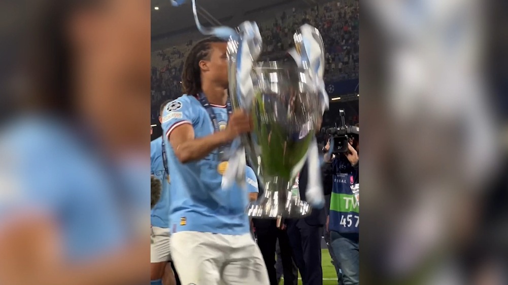 جشن قهرمانی سیتیزن ها از زاویه ای متفاوت