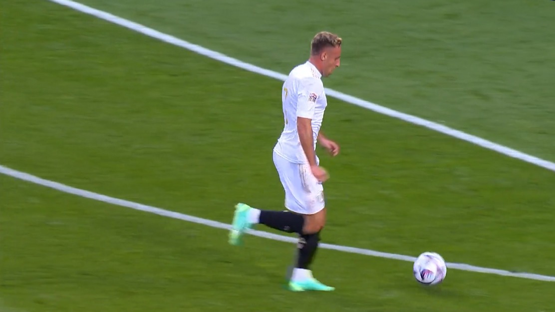 مردود شدن گل دوم ایتالیا به اسپانیا توسط کمک داور ویدویی