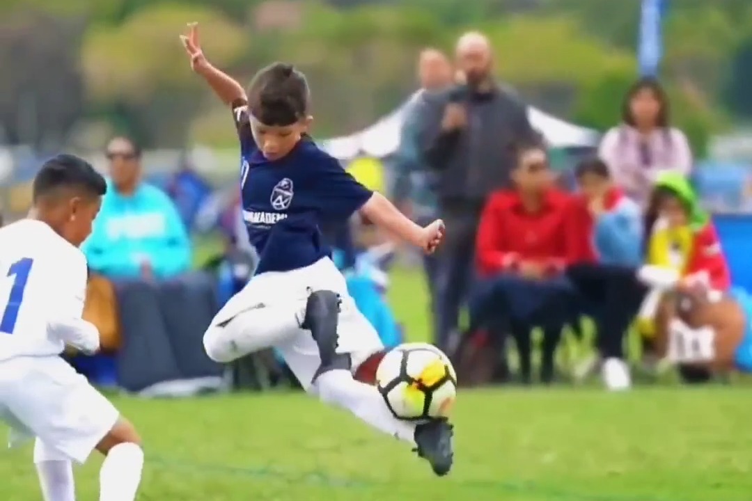 حرکات فوق تکنیکی فوتبال در دنیای کودکان خردسال