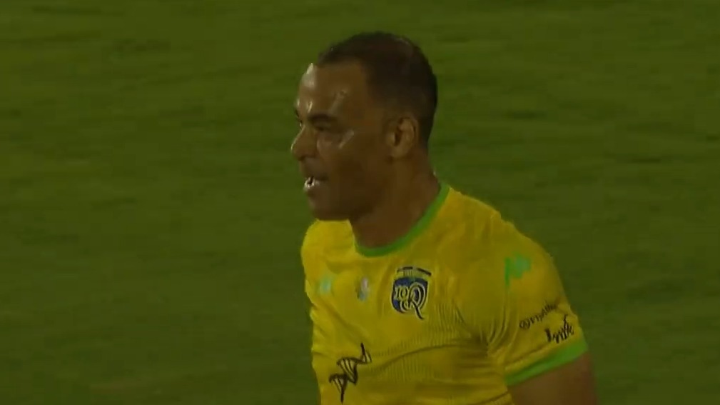 گل چیپ تماشایی کافو مدافع افسانه ای برزیل در 53 سالگی