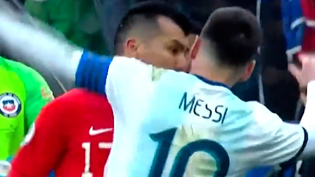 لحظات عجیب لیونل مسی در مستطیل سبز