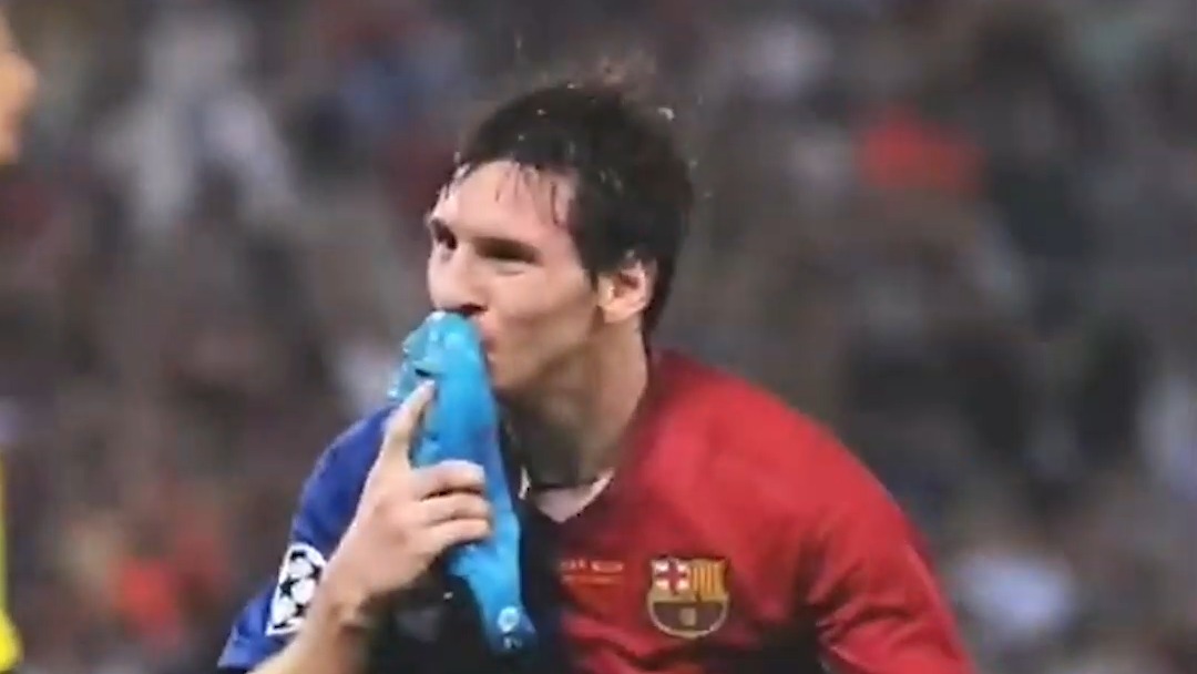 گل زیبای مسی به دروازه بان هلندی فن در سار