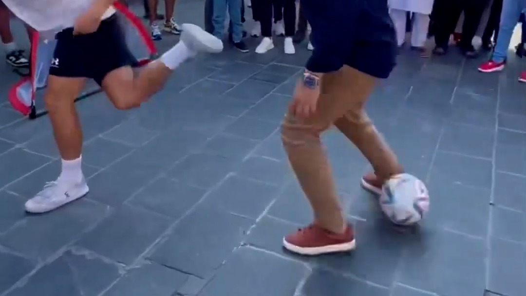 حرکات نمایشی و تکنیکی در فوتبال خیابانی