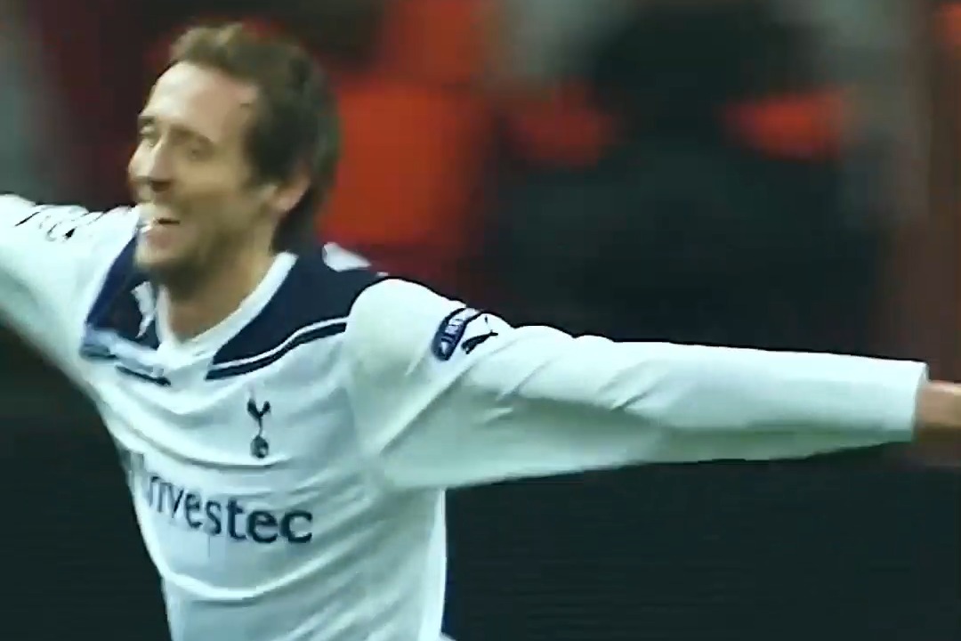 تاتنهام و میلان بازی نوستالژی با درخشش پیتر جیمز کراوچ بازیکن قد بلند تاتنهام