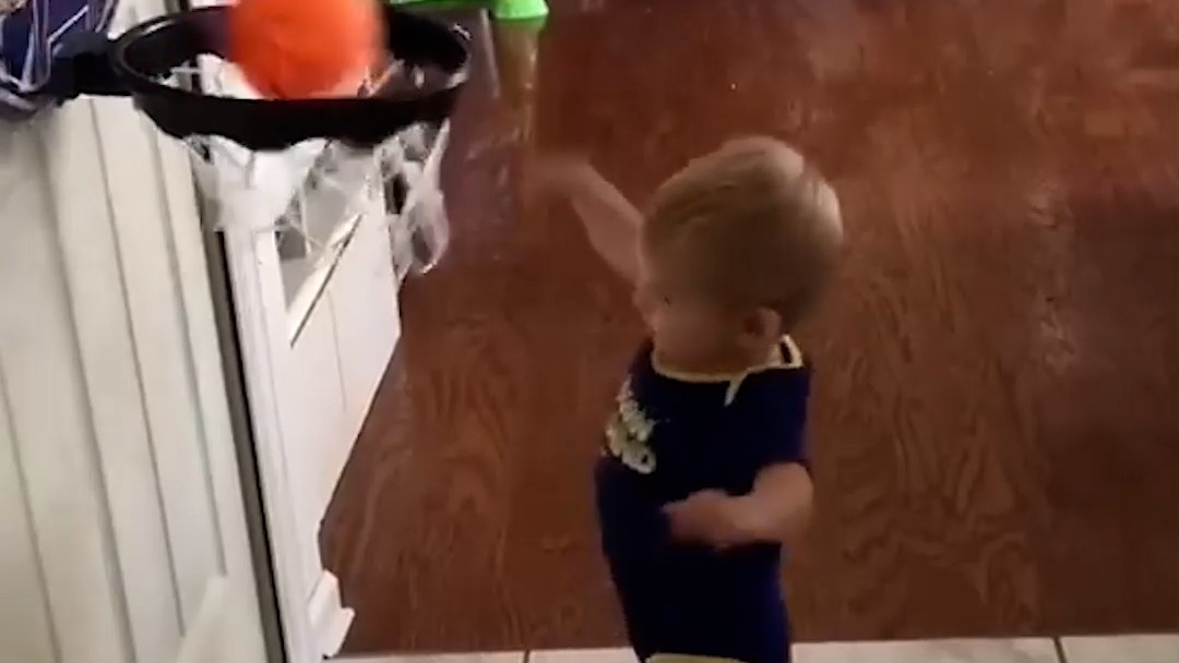 از یک سالگی با بسکتبال تا 7 سالگی از آماتوری تا حرفه ای شدن