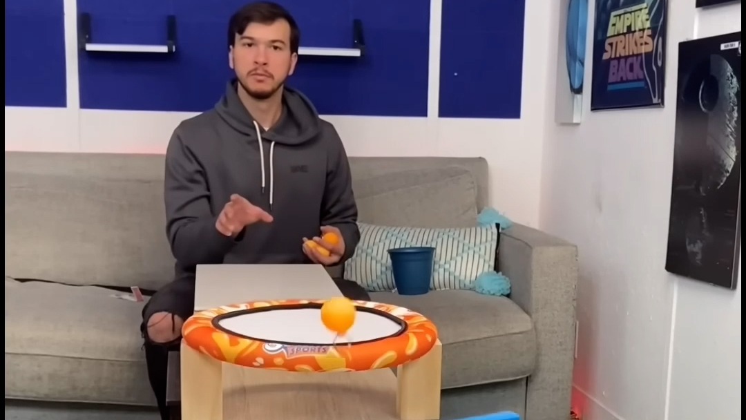 منهای فوتبالی/مهارت های عجیب و غریب از پرتاب کردن توپ تا اشیاء