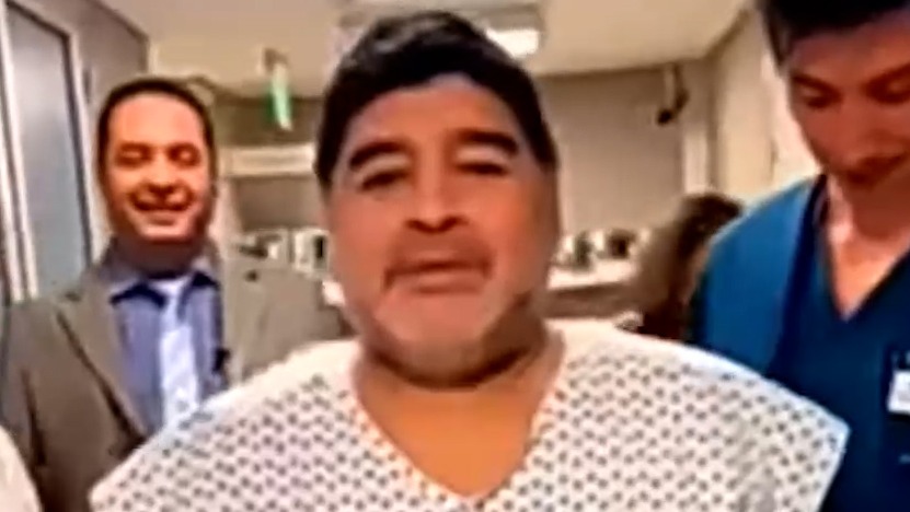 وقتی که اسطوره فقید آرژانتینی فوتبال جهان در بستر بیماری بود