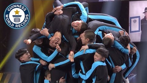 رکورد جالبی از برج انسانی که در گینس نیز ثبت شد