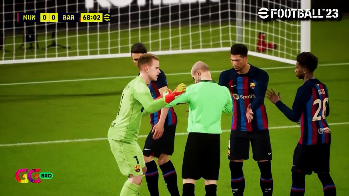 مقایسه دو بازی فیفا 23 و efootbal 23 از تمام زوایا