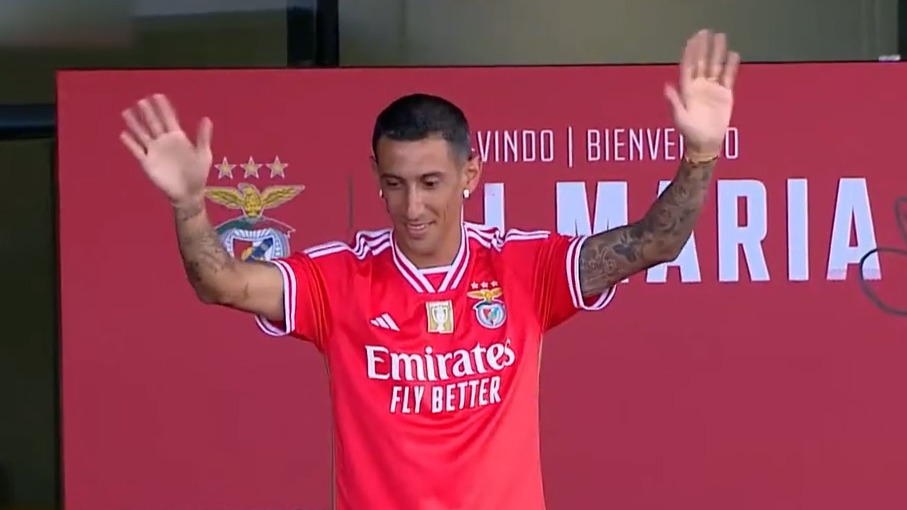 اولین رونمایی از آنخل دیماریا بازیکن جدید بنفیکا