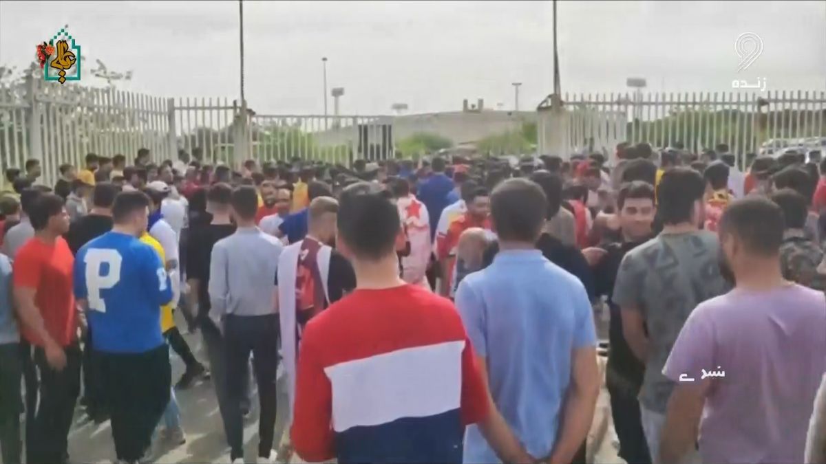 شبهای فوتبالی/ هواداران عاشق و بازیکنان میلیاردر