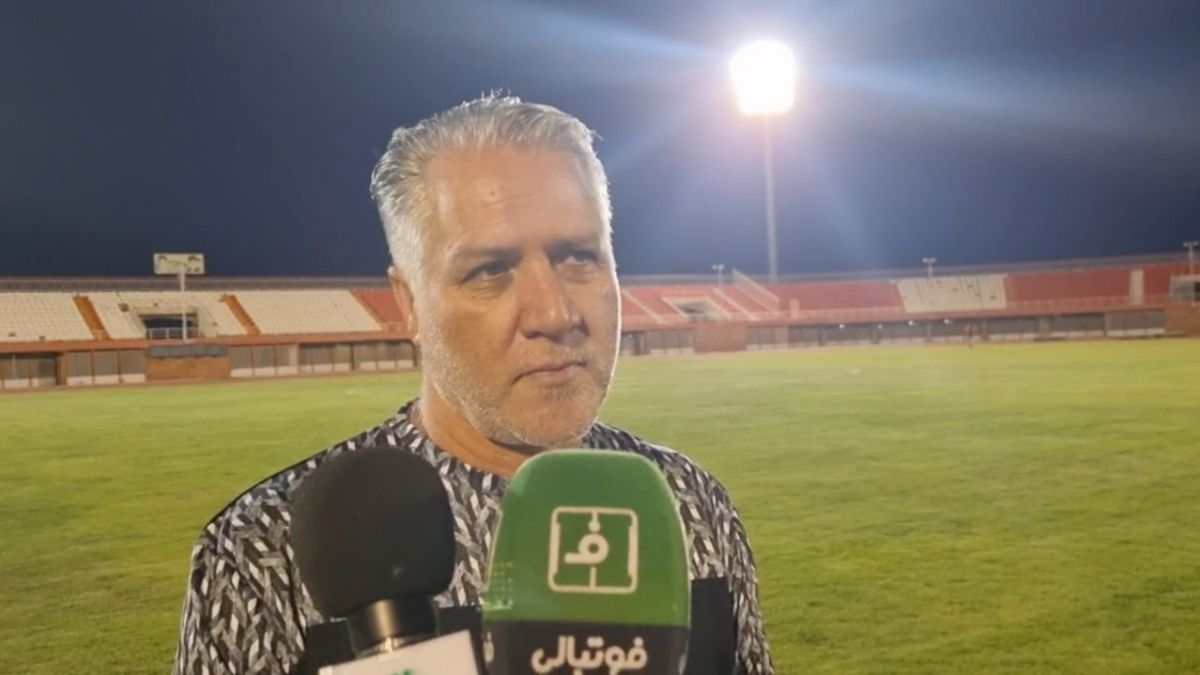 اختصاصی/ مصاحبه محمودی‌نیا سرمربی مس کرمان در حاشیه اولین تمرین این تیم برای حضور در لیگ یک