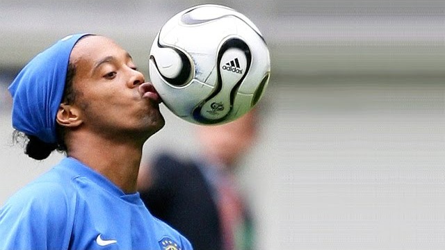 حرکات تکنیکی و جذاب رونالدینیو در تمرینات