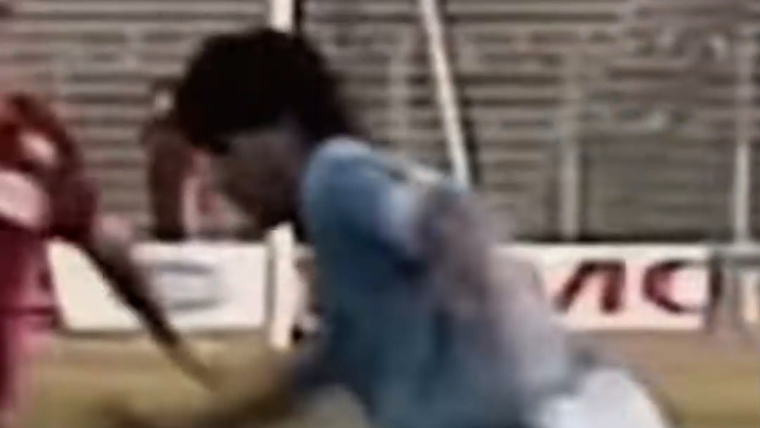 دریبل زیبا از اسطوره فقید آرژانتینی جهان دیگو مارادونا