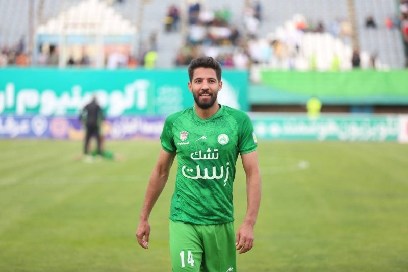 ملوان به دنبال جذب دو مدافع ذوب آهن