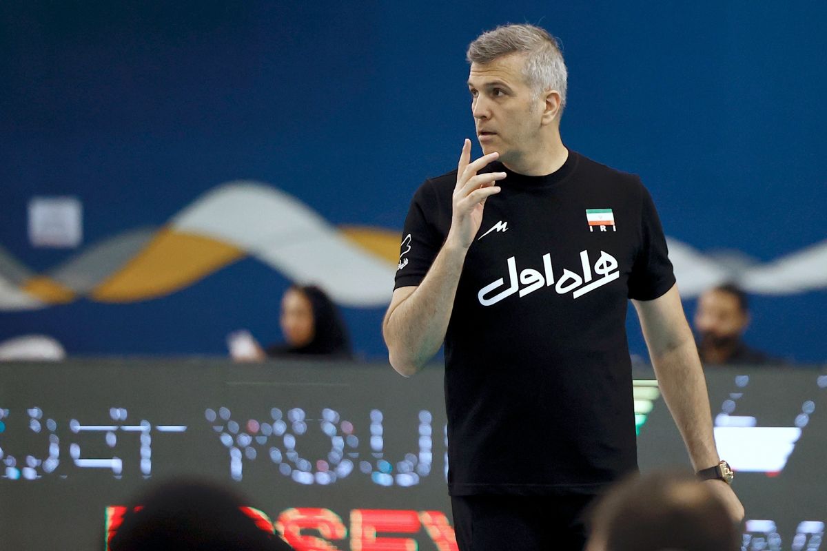 مومنیمقدم: نیمهنهایی جنگی تمام عیار با بهترینهای دنیا است/ مقابل تایلند از همه بازیکنان استفاده کردم