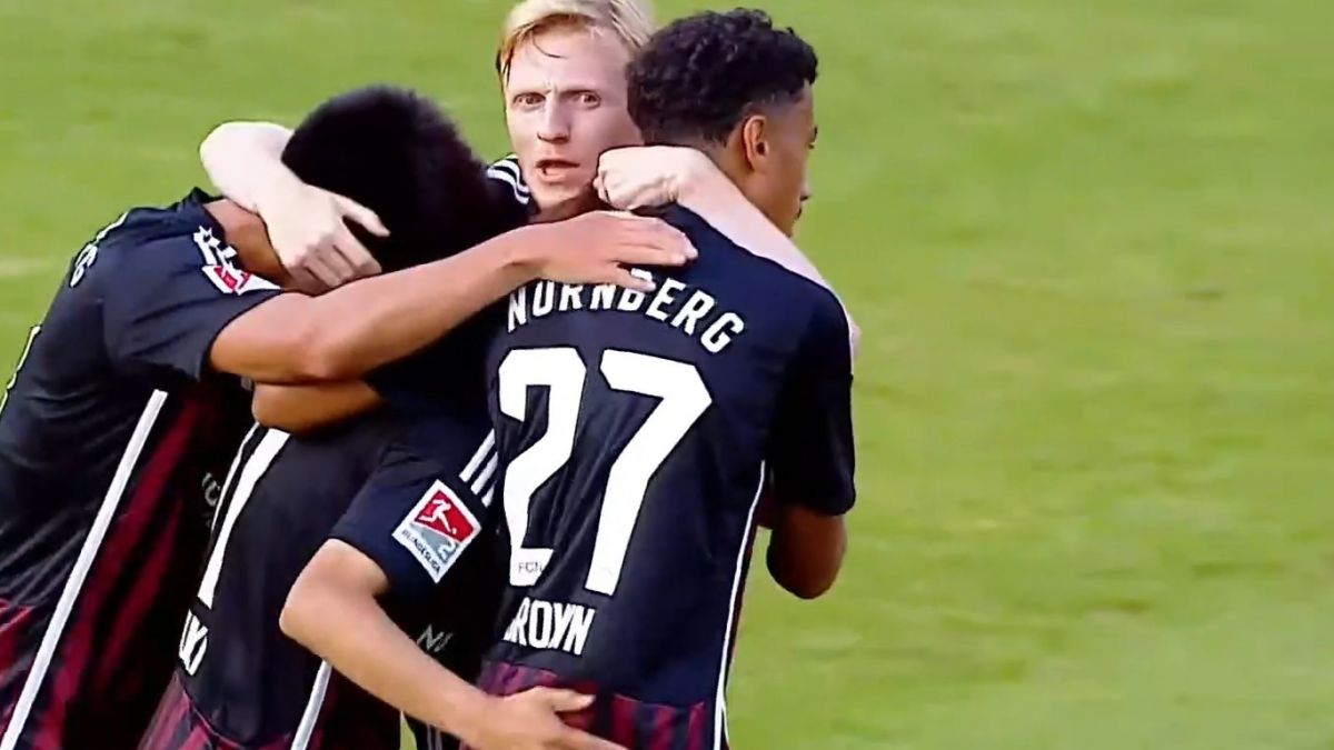 گل اول نورنبرگ به آرسنال (اوکونوکی)