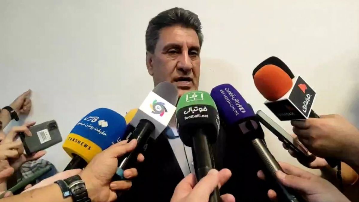 اختصاصی/ صحبت های خداداد افشاریان درباره دستمزد داوران، سیستم رادیویی و حواشی داوری لیگ برتر