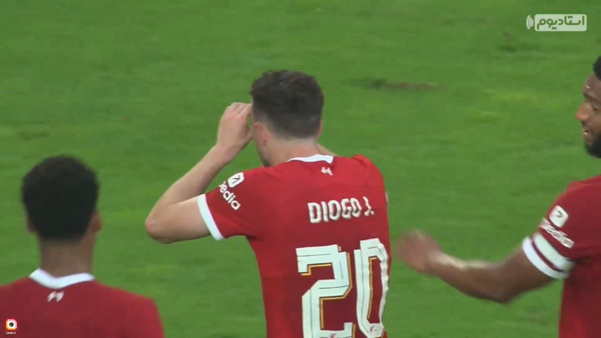 گل سوم لیورپول به کارلسروهه (دیوگو ژوتا)